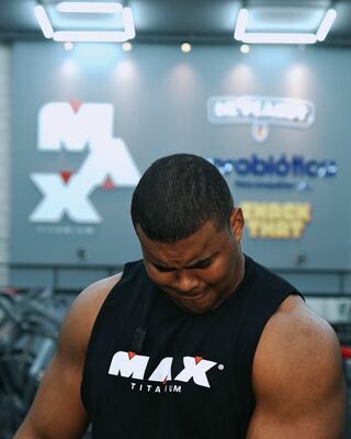 Anúncio da Max Titanium